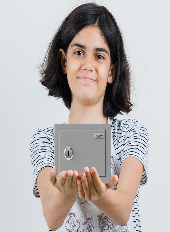 لينك خزنة Link Smart سعة 2 لتر من نوع Gullak للمنزل والمكتب | ضمان 3 سنوات | مفتاح ميكانيكي، مصنوعة من مادة CRCA، تصميم مقطوع بالليزر | خزنة توفير أنيقة | الوزن: 0.9 كجم | رمادي عازل للصوت - Image 5